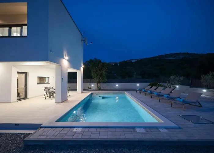 Stellante * Ясенице